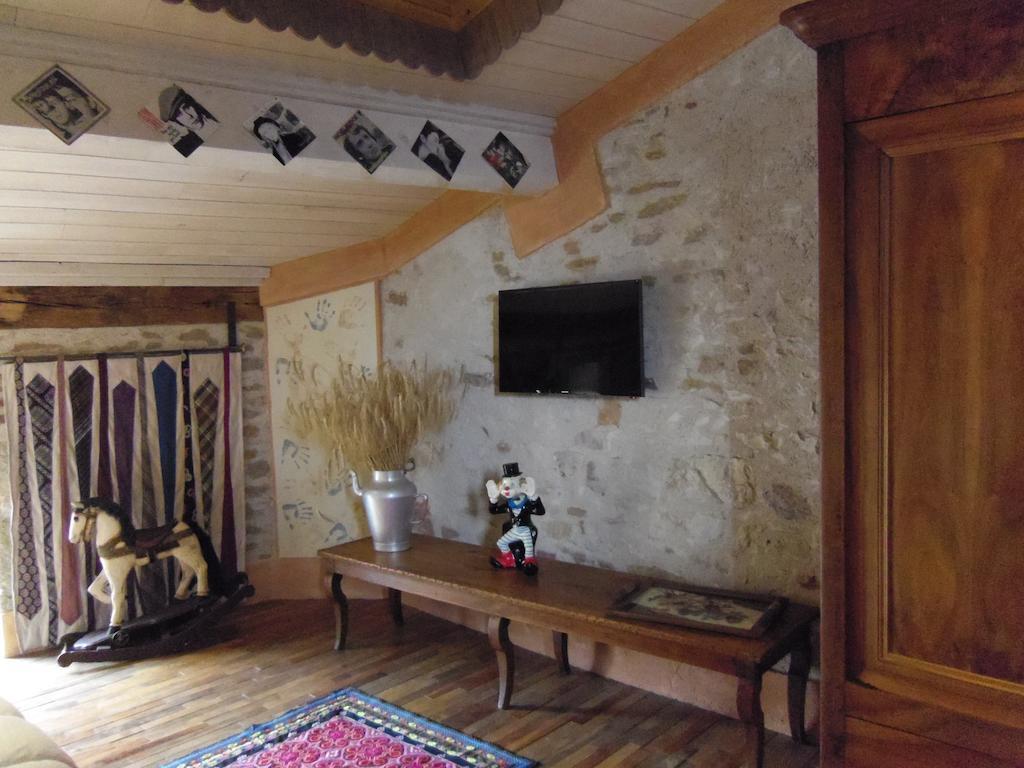 Bed and Breakfast Place Des Nobles Cuiseaux Zimmer foto